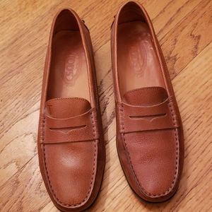 Tod's womens leather grain penney loafers sz 8 1/2